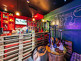 Чих Пых, Hookah bar & shop