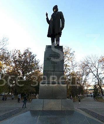 памятник белинскому