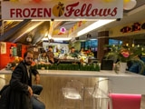 Frozen Fellows, кафе