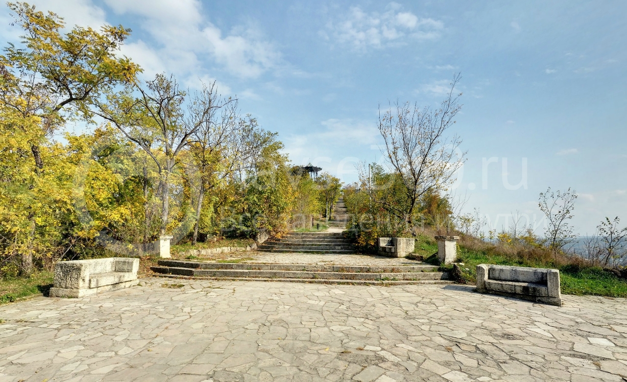 Китайская беседка, КМВ